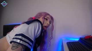 A schoolgirl in uniform loves daddy’s big dick after school. (short video)